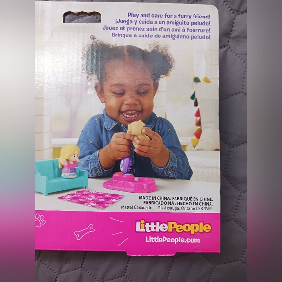 Fisher Price BARBIE, Little People Barbie Pet Sitter Dog Playset Toy Figures New - Picture 6 of 8